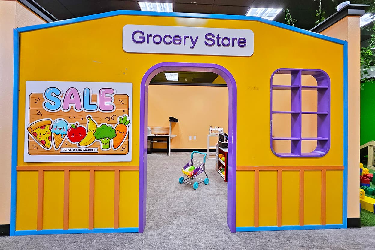Grocery store front play area