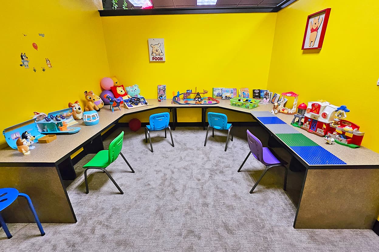 Winnie Pooh tables with toys